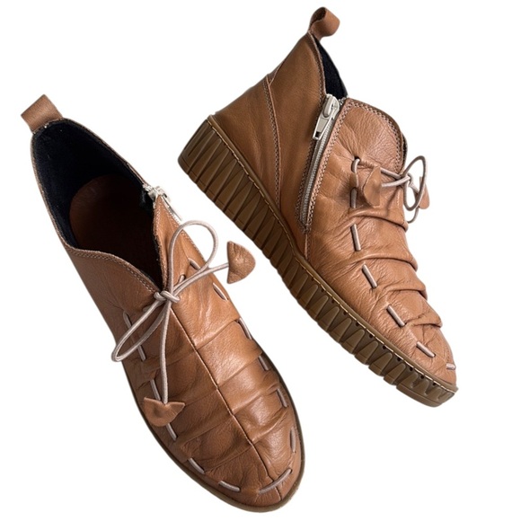 Like New Spring Step Leather Nespea Booties Tan Size 7.5 - 8 Retail… - Picture 1 of 11